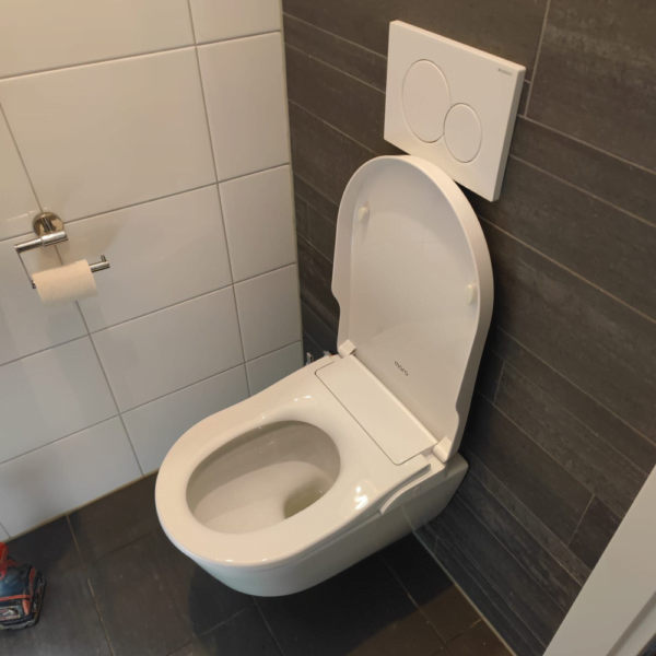 Installatie Maro FB104 op Laufen Pro LCC wandcloset