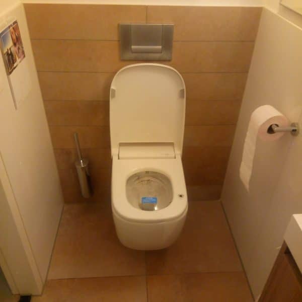 Installatie VitrA Vcare douchewc Frissebips 1