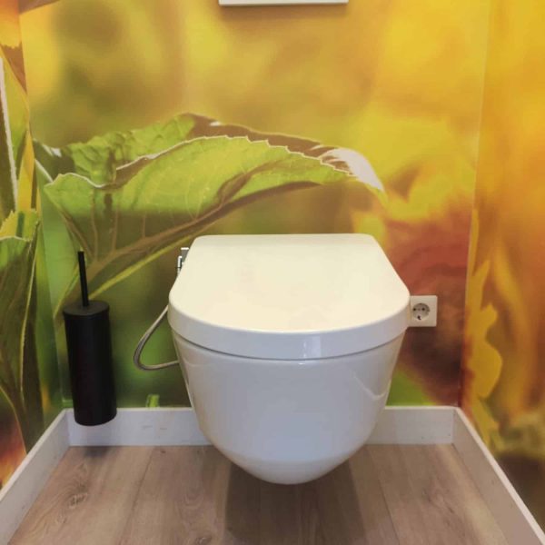 Maro stroomloze opzetbril douchewc met Laufen Pro LCC wandcloset set 7 rotated 1