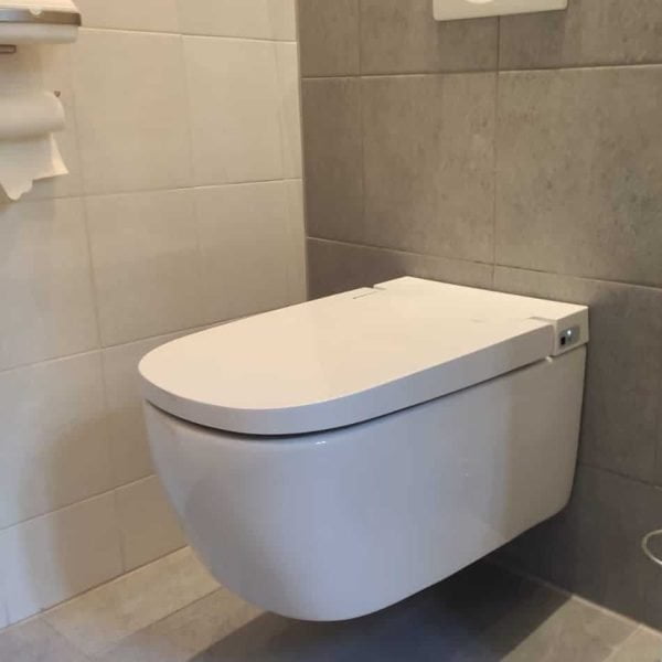 Vitra installation v care shower toilet Frissebips