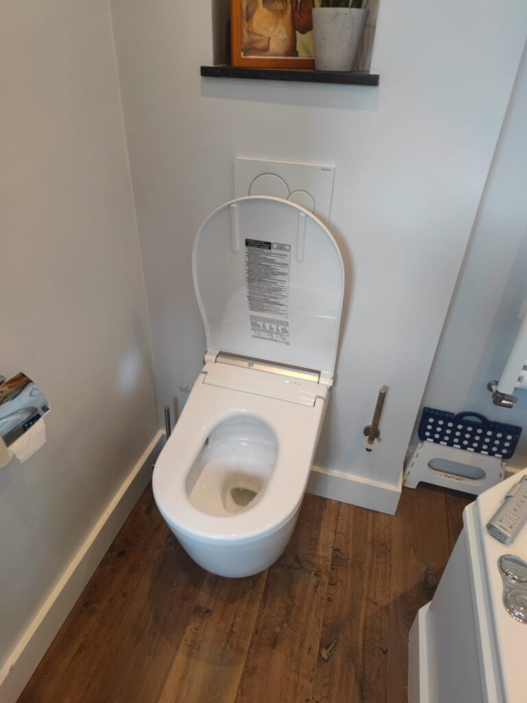TOTO Japanese toilet installation douchewc