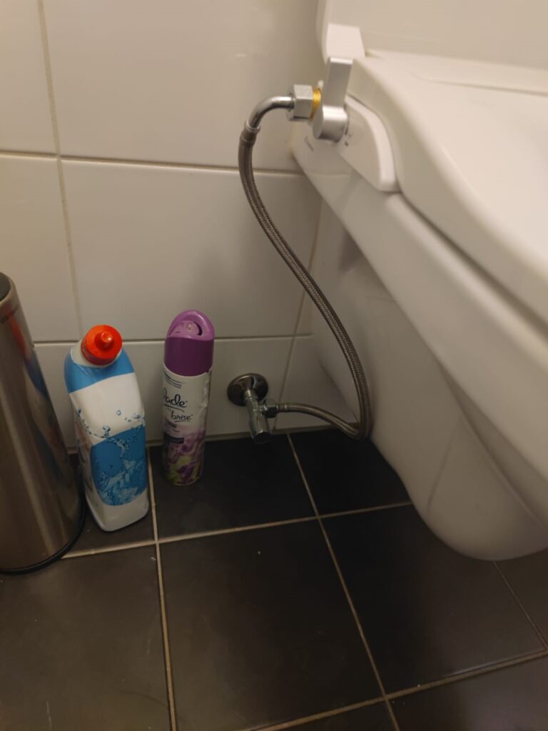 Installatie stroomloze bidetbril FB104 (2)